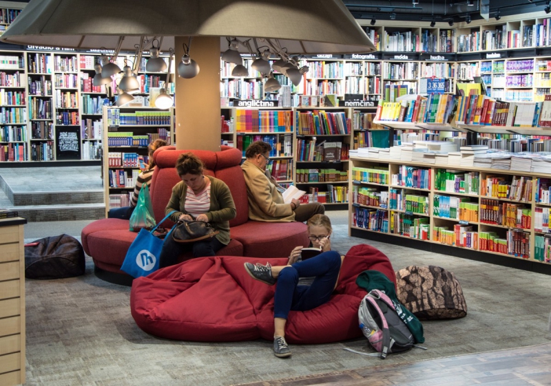 boutique-SALLAGRIFFON-min_books_bookstore_book_reader_readers_reading_shop_sale_books-849006