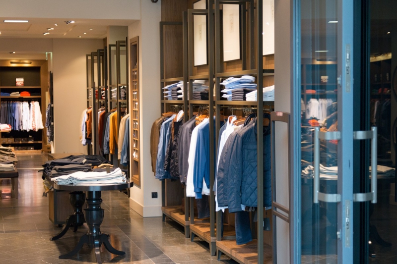 boutique-SALLAGRIFFON-min_shop_clothes_clothing_shopping_mall_shopping_kielce_crown_poland-862477